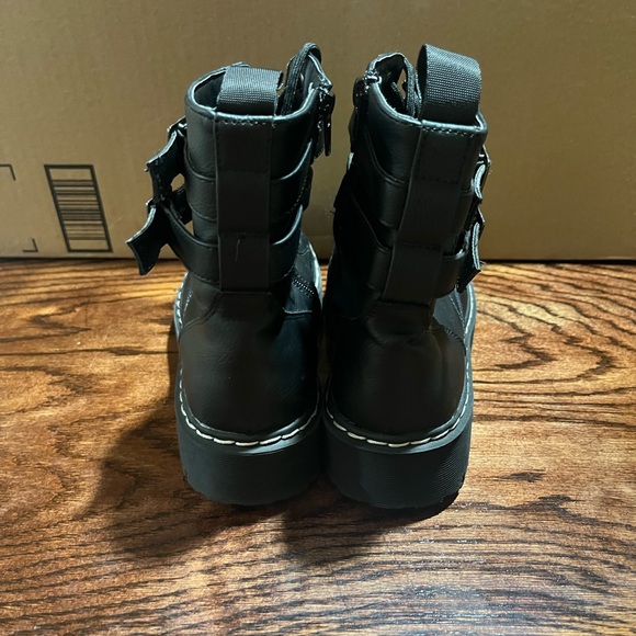 XOXO Womens Hailee Ankle Boot Combat Black 7 XO222590 - Picture 4 of 8